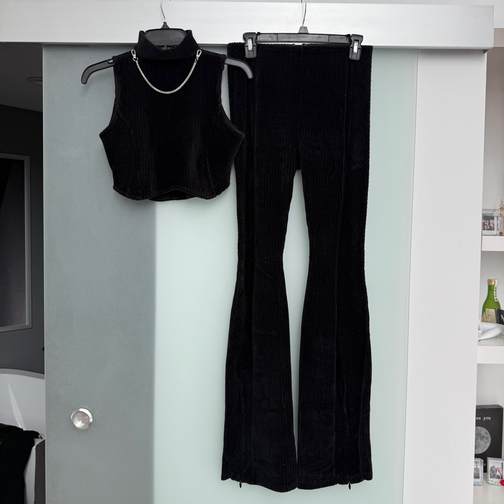 MDV Velvet Black Sleeveless Top and Pants Set
